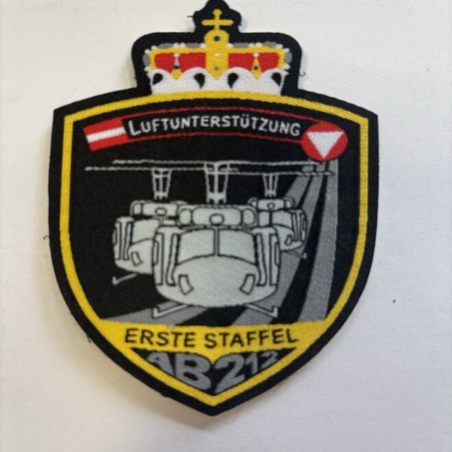 Erste Staffel AB212